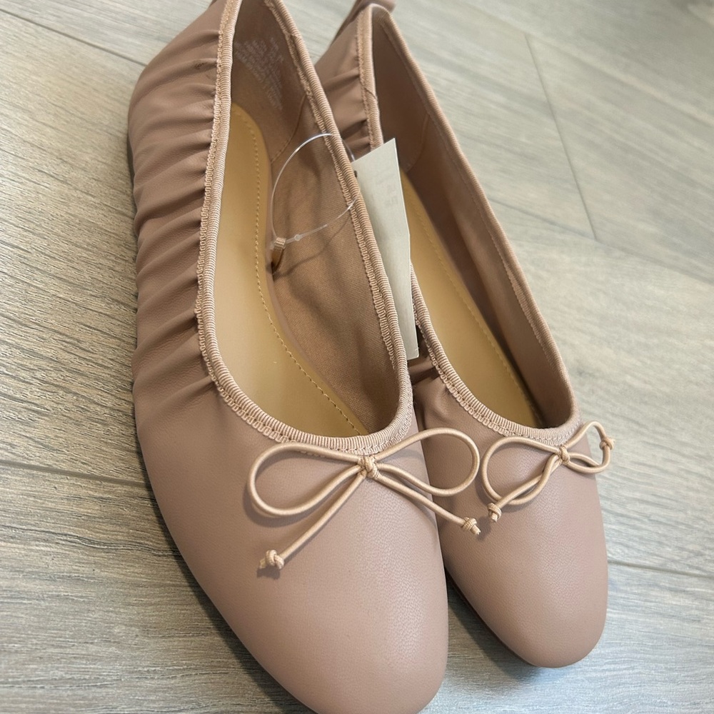 H&M Tan Ballet Flats Size 7